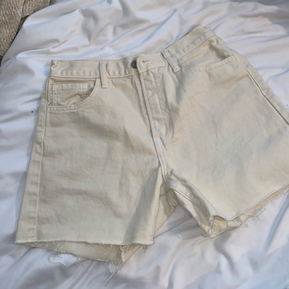 Brandy Melville high waisted shorts